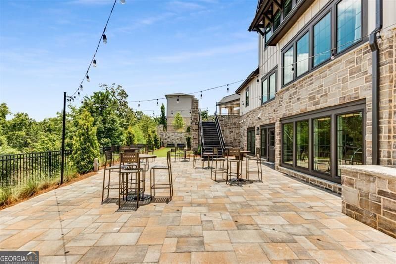 Atlanta, Georgia 30339, United States, 3 Bedrooms Bedrooms, ,4 BathroomsBathrooms,Residential,Active,176339