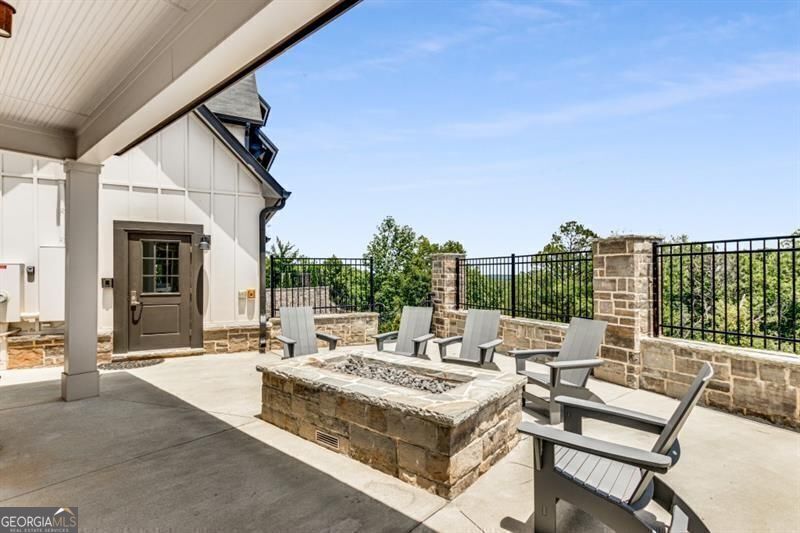 Atlanta, Georgia 30339, United States, 3 Bedrooms Bedrooms, ,4 BathroomsBathrooms,Residential,Active,176339