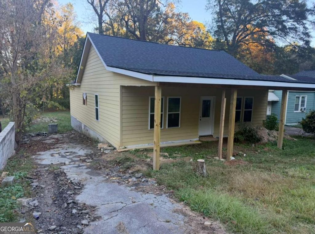 Photo of 879 Edwin Place NW, Atlanta, GA 30318 (MLS # 10725834)