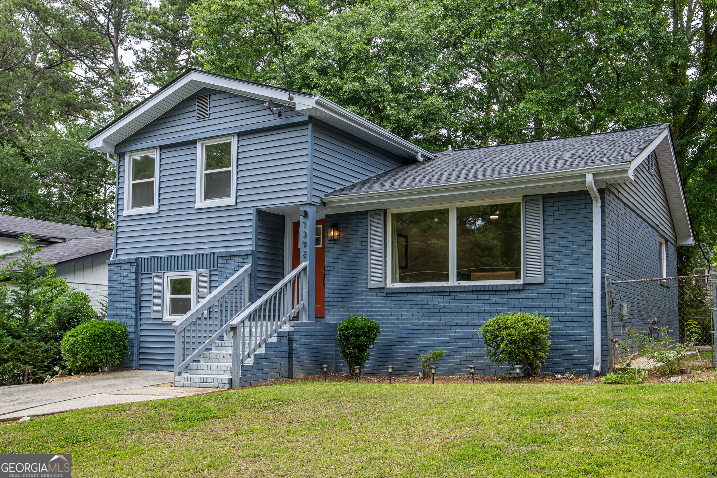1392 Willow Trail SW
