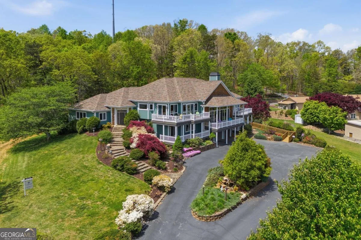 1526 Cedar View Lane
