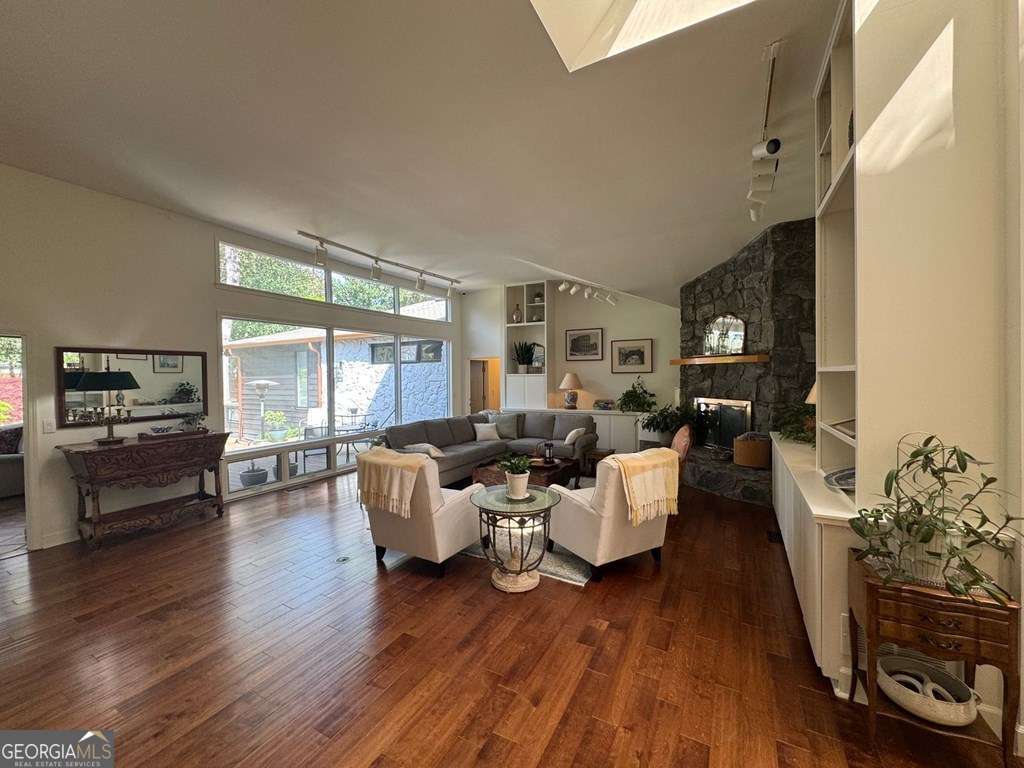 110 Golfview CT