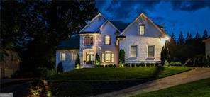 237 Webney DR SE