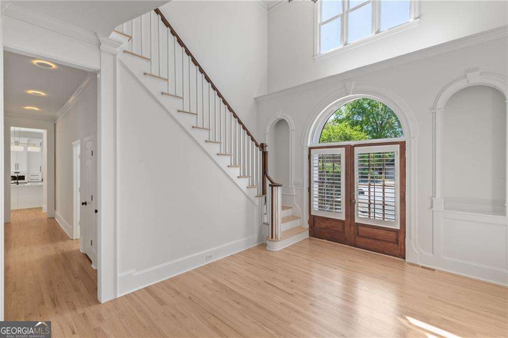 2203 Iron Gate DR SE