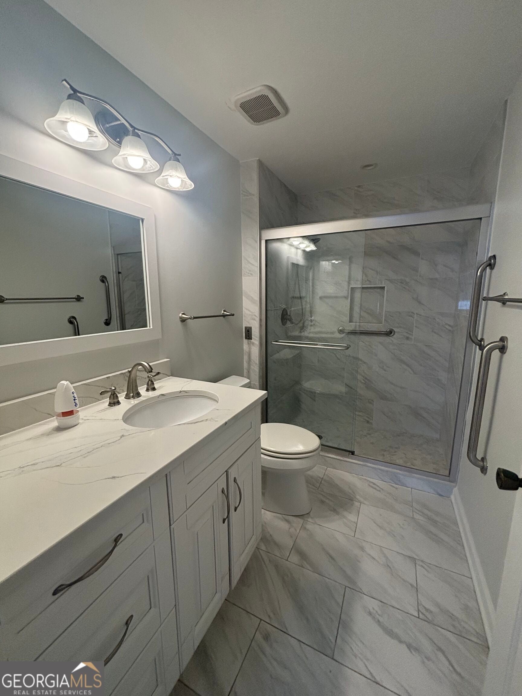 300 Johnson Ferry RD B113