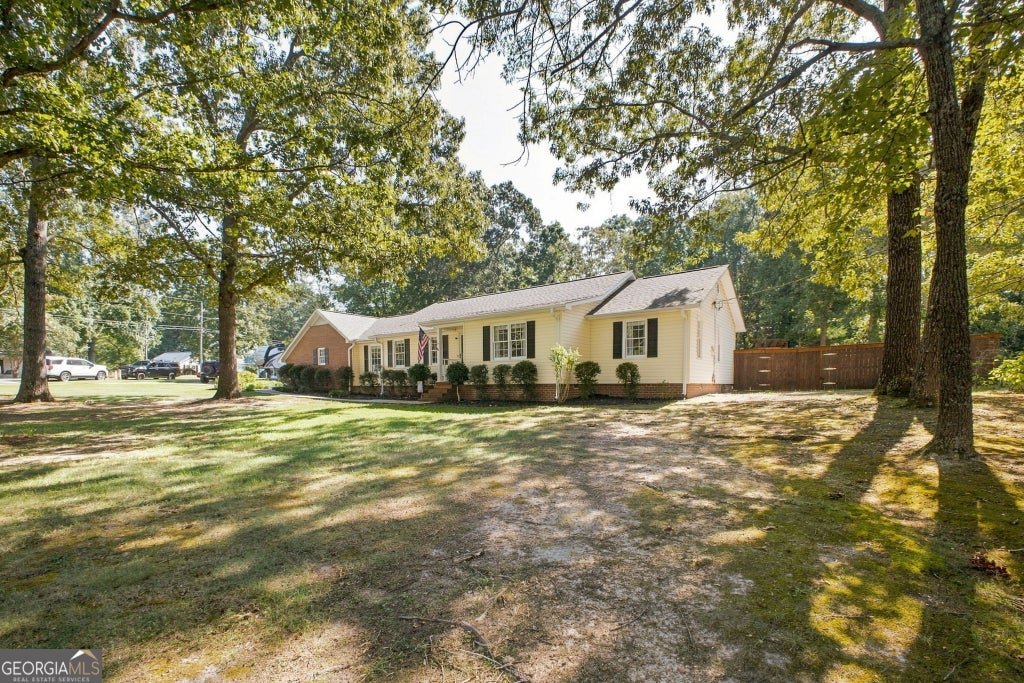 Photo of 97 Oak Hill Drive, Rockmart, GA 30153 (MLS # 10835008)