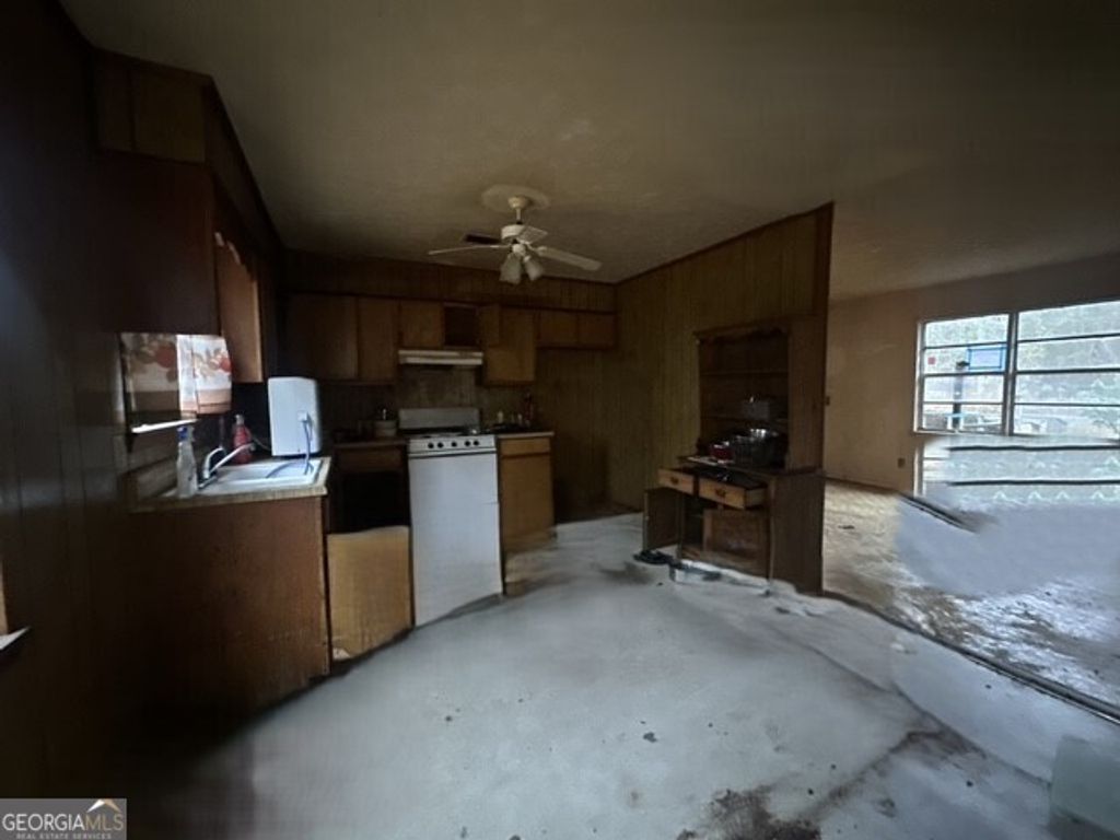 Photo of 572 Rentz Street, Swainsboro, GA 30401 (MLS # 10661446)