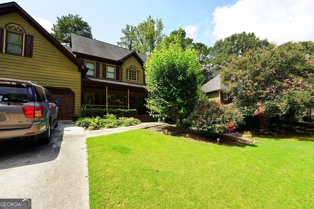 631 Braidwood DR NW