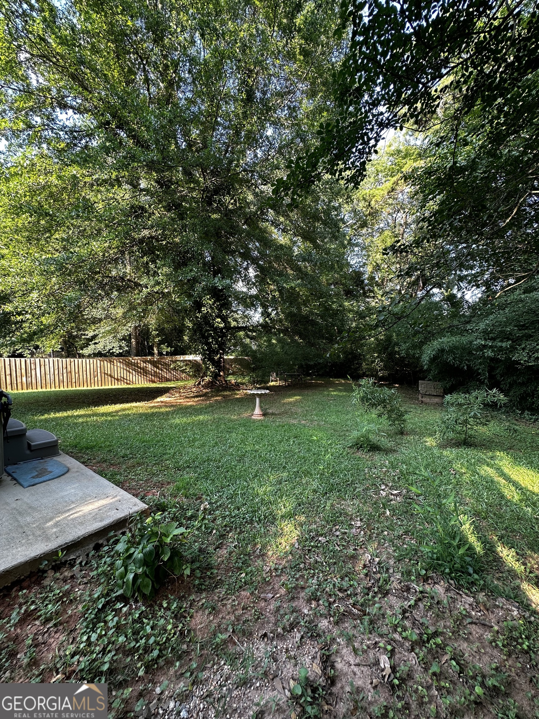 183 Parkway DR