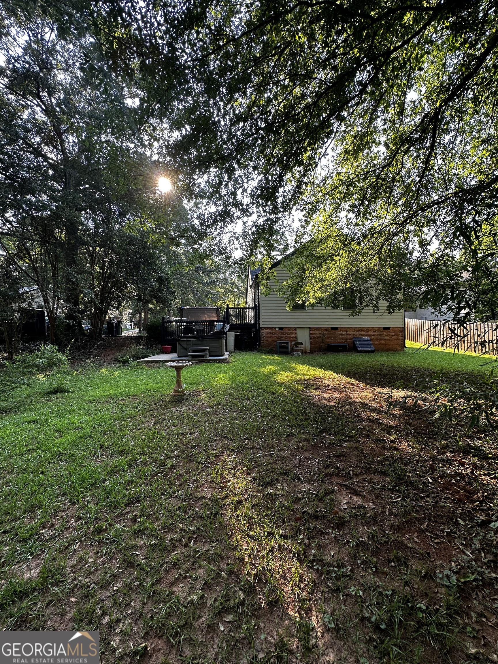 183 Parkway DR