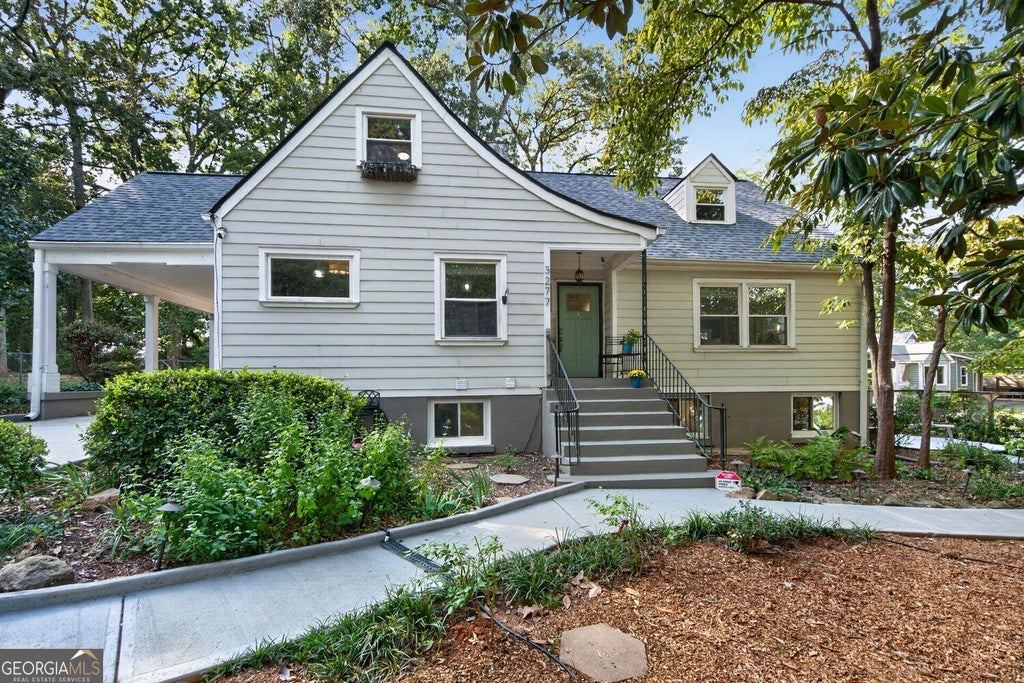 Photo of 3277 N Whitney Avenue, Hapeville, GA 30354 (MLS # 10858101)