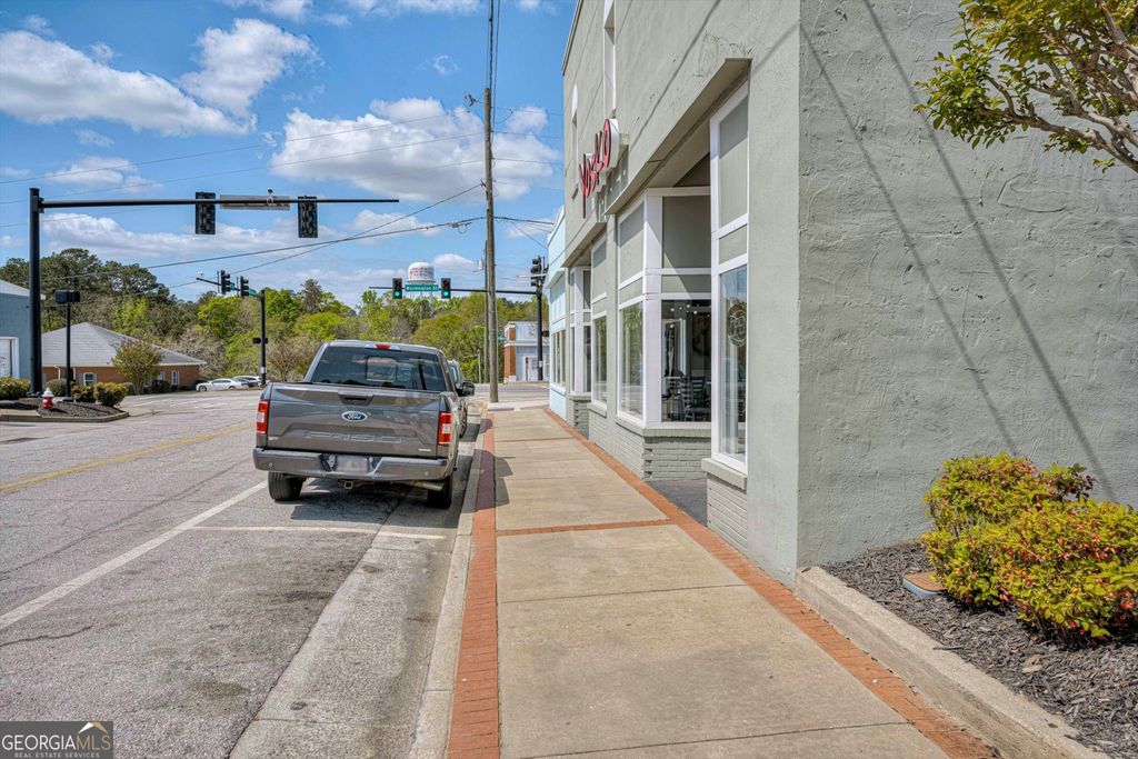 Photo of 111 Main Street, Lincolnton, GA 30817 (MLS # 10727381)
