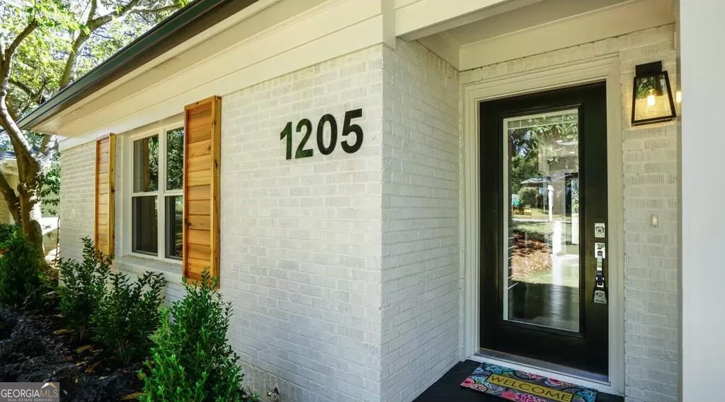 1205 Greenleaf RD SE