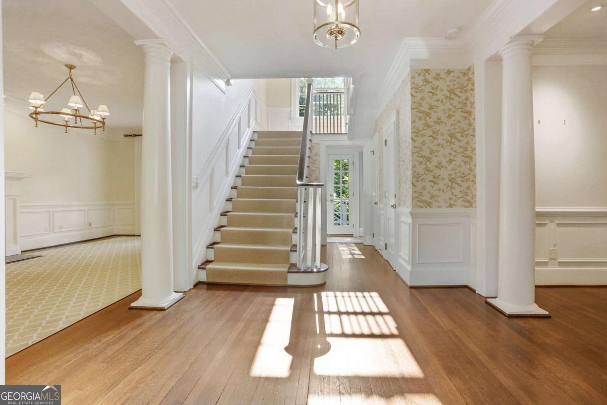 37 Montgomery Ferr DR NE