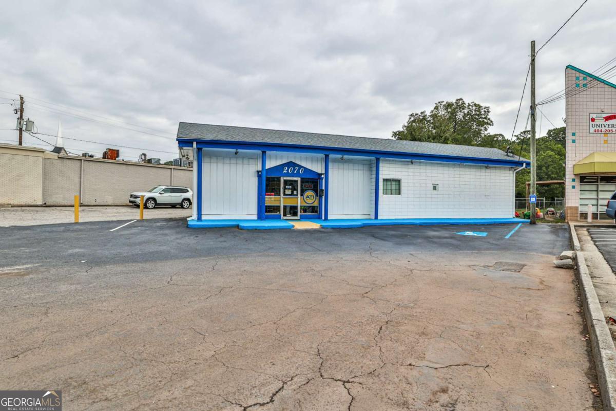 Prime investment opportunity in Decatur! This versatile 962-square-foot building, offered at $600,000, features both office space and leased yard space, making it an attractive asset for investors. With a long-term tenant in place and a strong 7.2% cap rate, this property ensures a steady income stream. Located on Candler Road, just minutes from I-20, this property benefits from high traffic counts in a rapidly regenerating area of Atlanta. Ideal for investors seeking a property in a growing market with significant upside potential. Don't miss out on this fantastic opportunity!