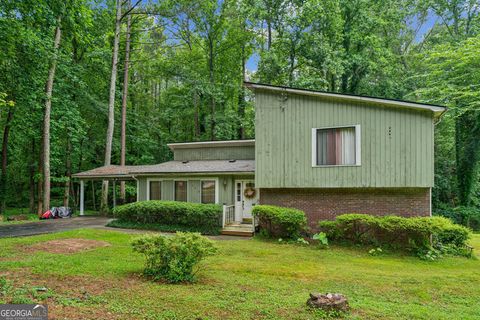 480 Pineburr LN Stone Mountain GA 30087