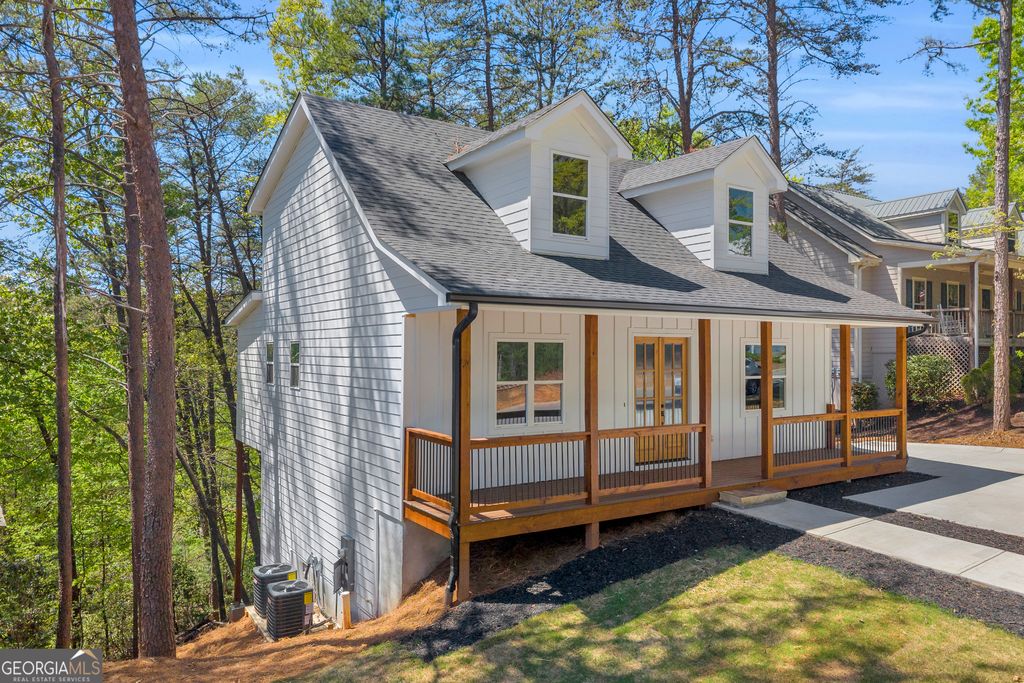 Photo of 333 Rosen Strasse, Helen, GA 30545 (MLS # 10767652)