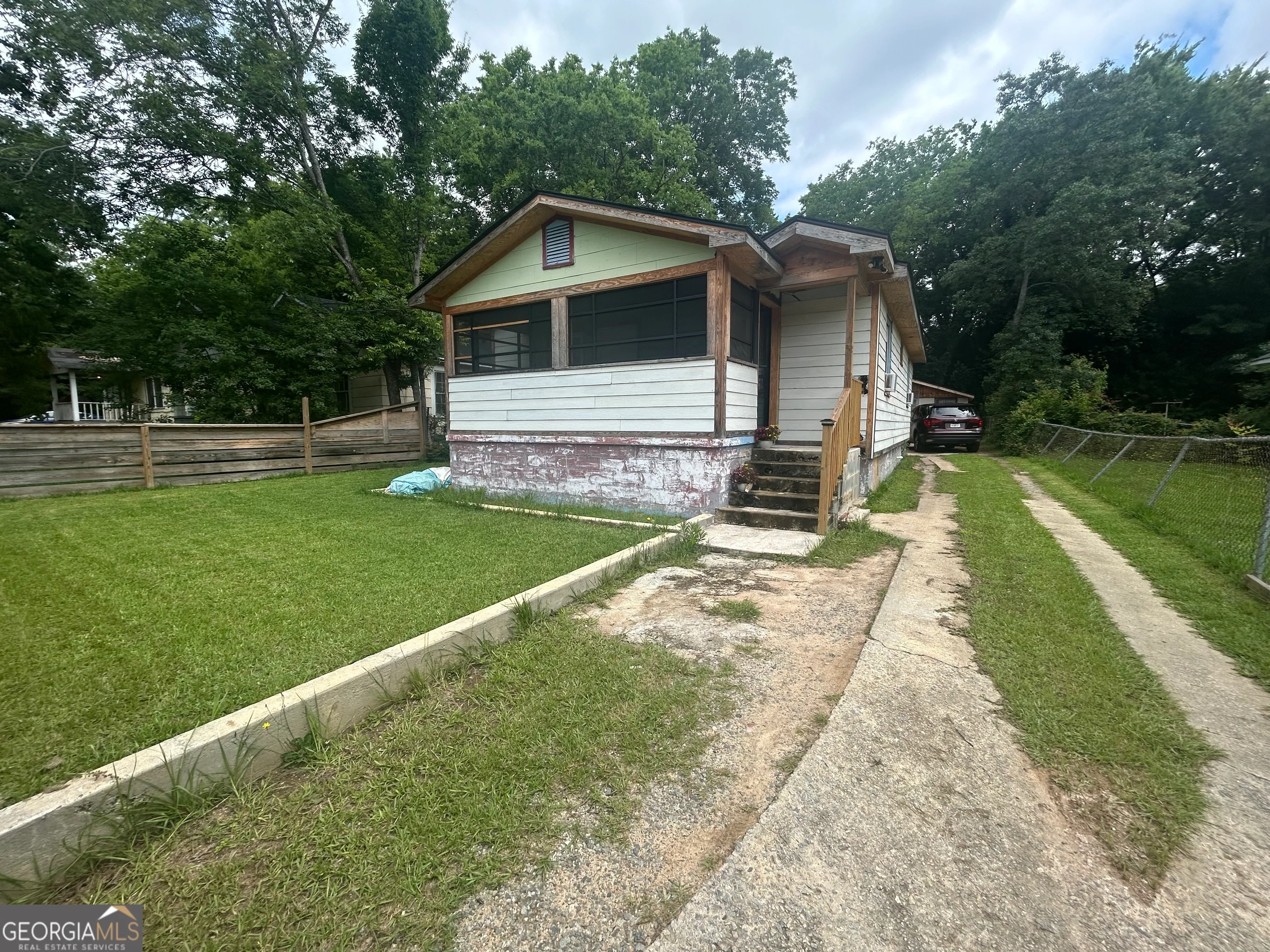 533 Grenada Terrace