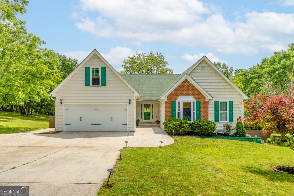 Photo of 1426 Wyntercreek Drive, Hoschton, GA 30548 (MLS # 10678453)