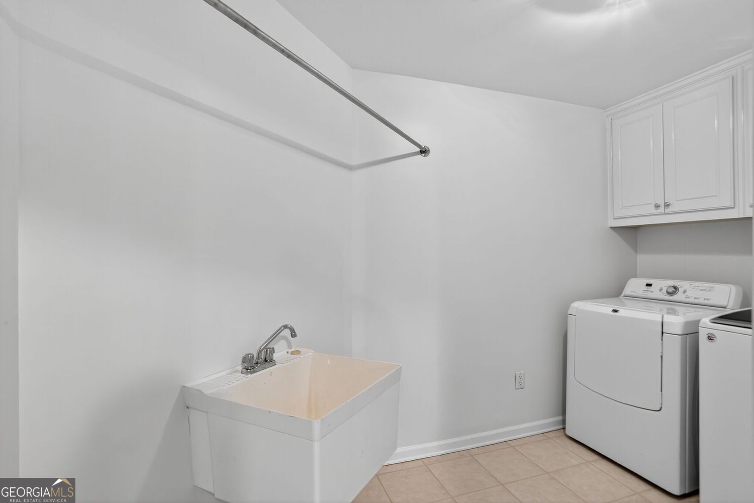 Milton, Georgia 30004, United States, 6 Bedrooms Bedrooms, ,5 BathroomsBathrooms,Residential,Active,189719