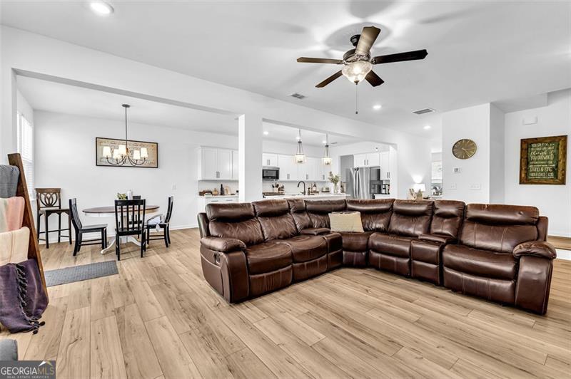 Locust Grove, Georgia 30248, United States, 5 Bedrooms Bedrooms, ,4 BathroomsBathrooms,Residential,Active,112453