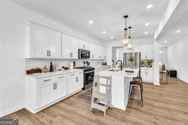 Locust Grove, Georgia 30248, United States, 5 Bedrooms Bedrooms, ,4 BathroomsBathrooms,Residential,Active,112453