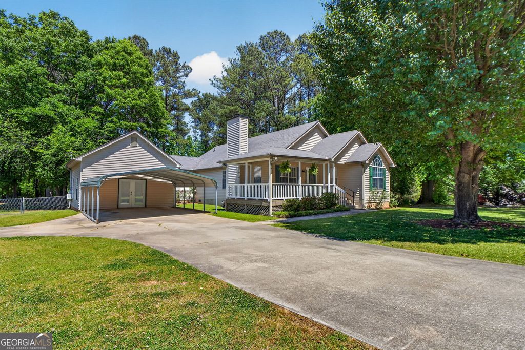 Photo of 304 Annie Lane, Locust Grove, GA 30248 (MLS # 10735690)