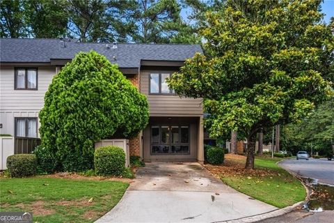 Photo of 2471 Cedar Brook W, Marietta, GA 30067 (MLS # 10657031)
