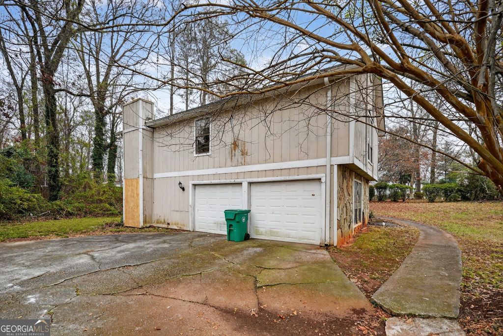 Photo of 1039 Nimblewood Way, Stone Mountain, GA 30088 (MLS # 10657420)
