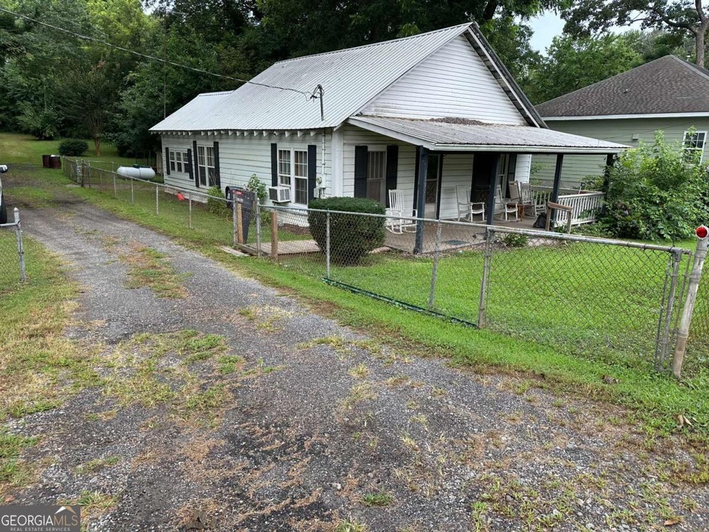 Photo of 1190 Hancock Avenue, Gainesville, GA 30501 (MLS # 10804850)