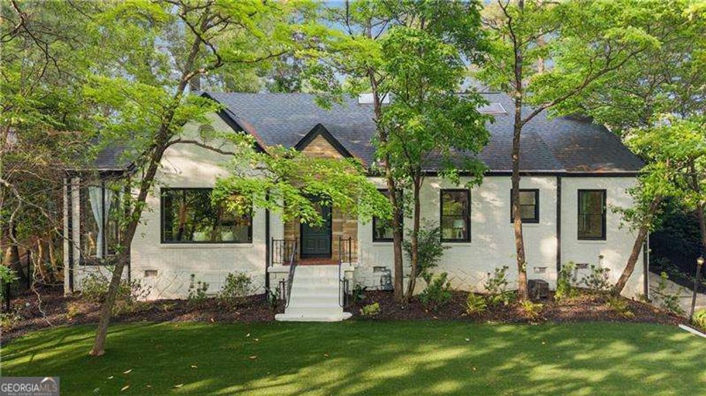 Photo of 1637 Lenox Road NE, Atlanta, GA 30306 (MLS # 10753982)