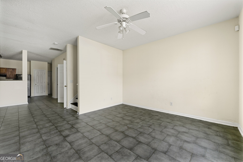 7331 Wagon Wheel CT
