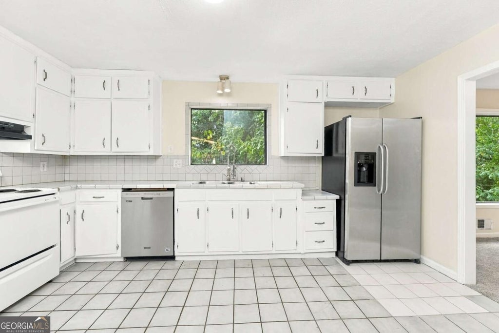 Photo of 2576 Glenrock Drive, Decatur, GA 30032 (MLS # 10854822)