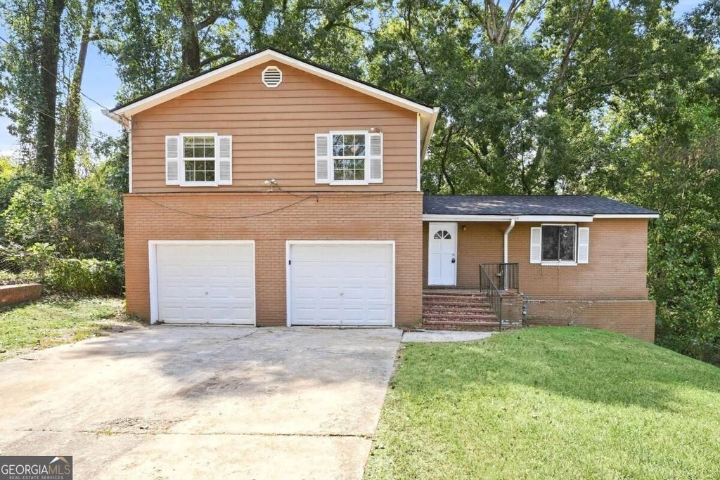 Photo of 2576 Glenrock Drive, Decatur, GA 30032 (MLS # 10854822)