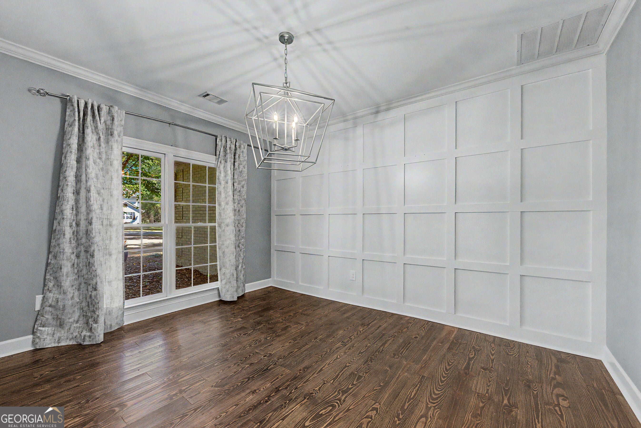 700 Skyline DR