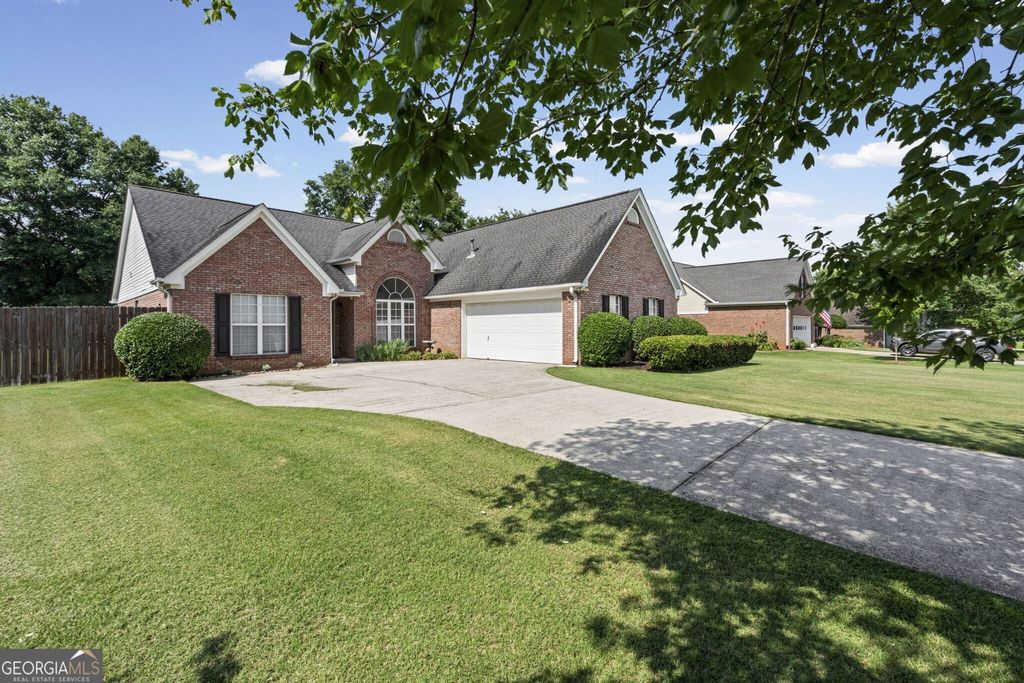 Photo of 7065 Valley Landing Court, Cumming, GA 30041 (MLS # 10813668)