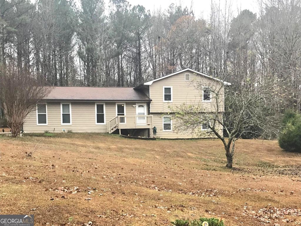 Photo of 110 Crawford Cir, Newnan, GA 30265 (MLS # 10654438)