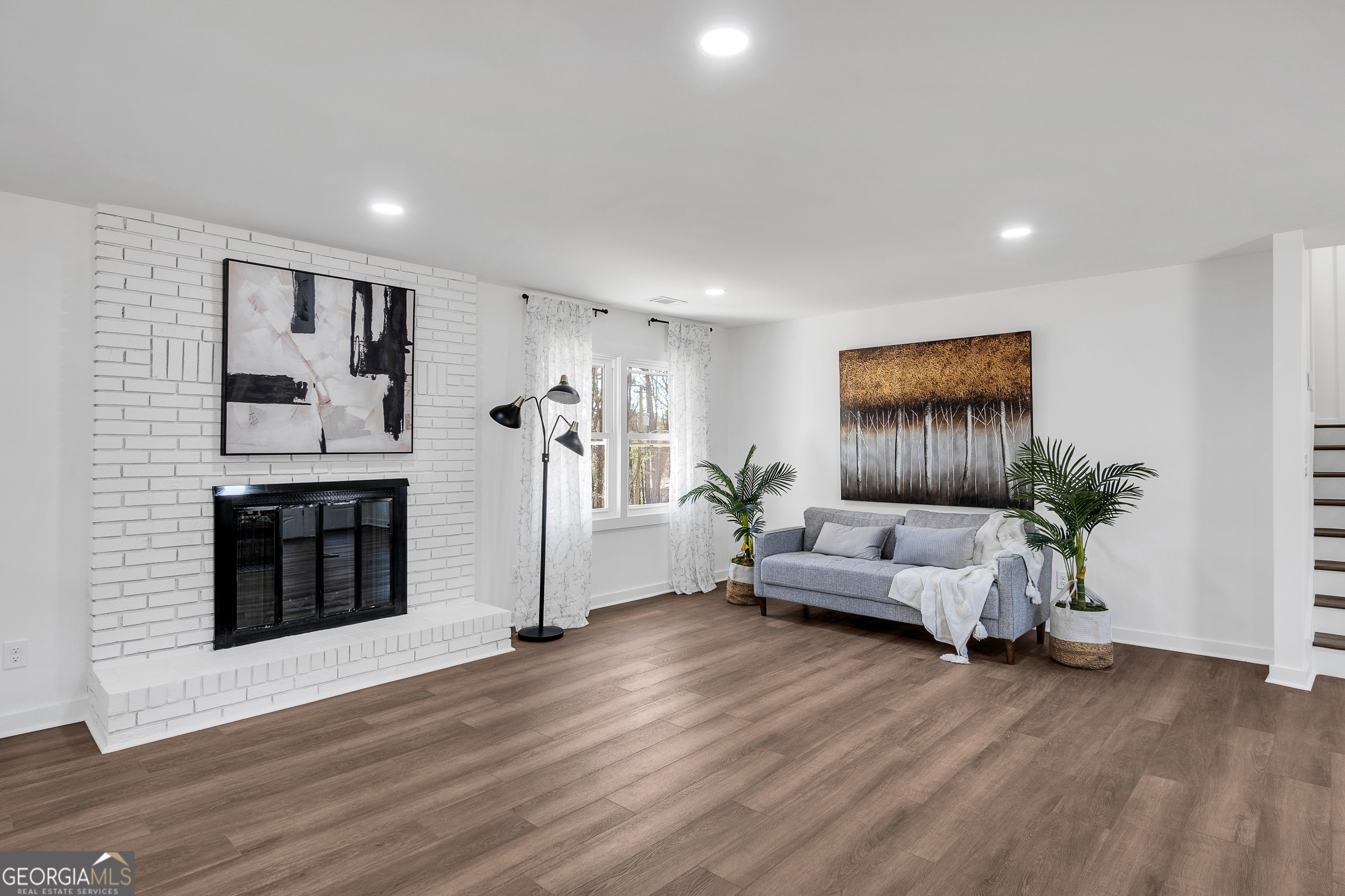 HOLLY HILLS ESTATES - Residential