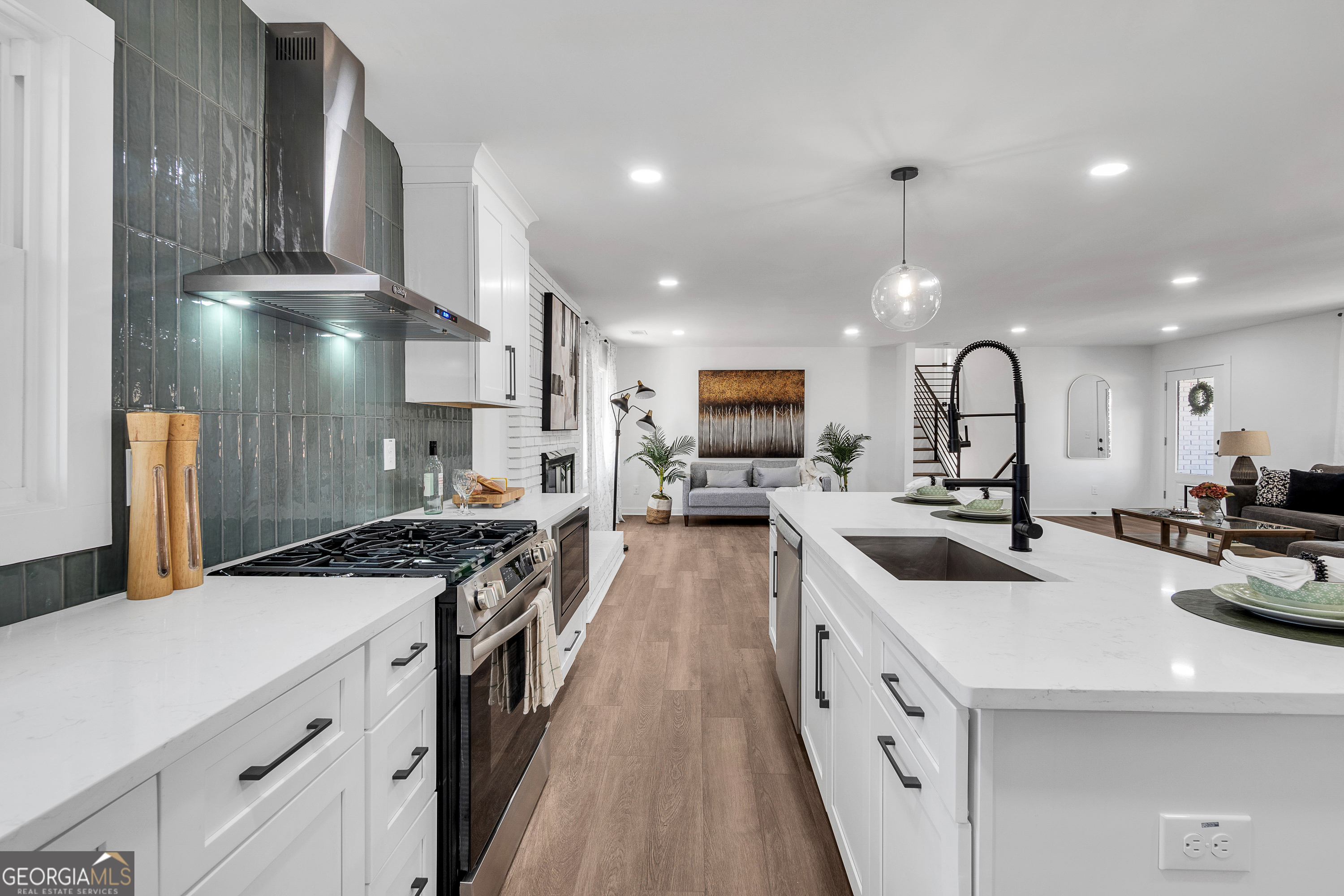 HOLLY HILLS ESTATES - Residential