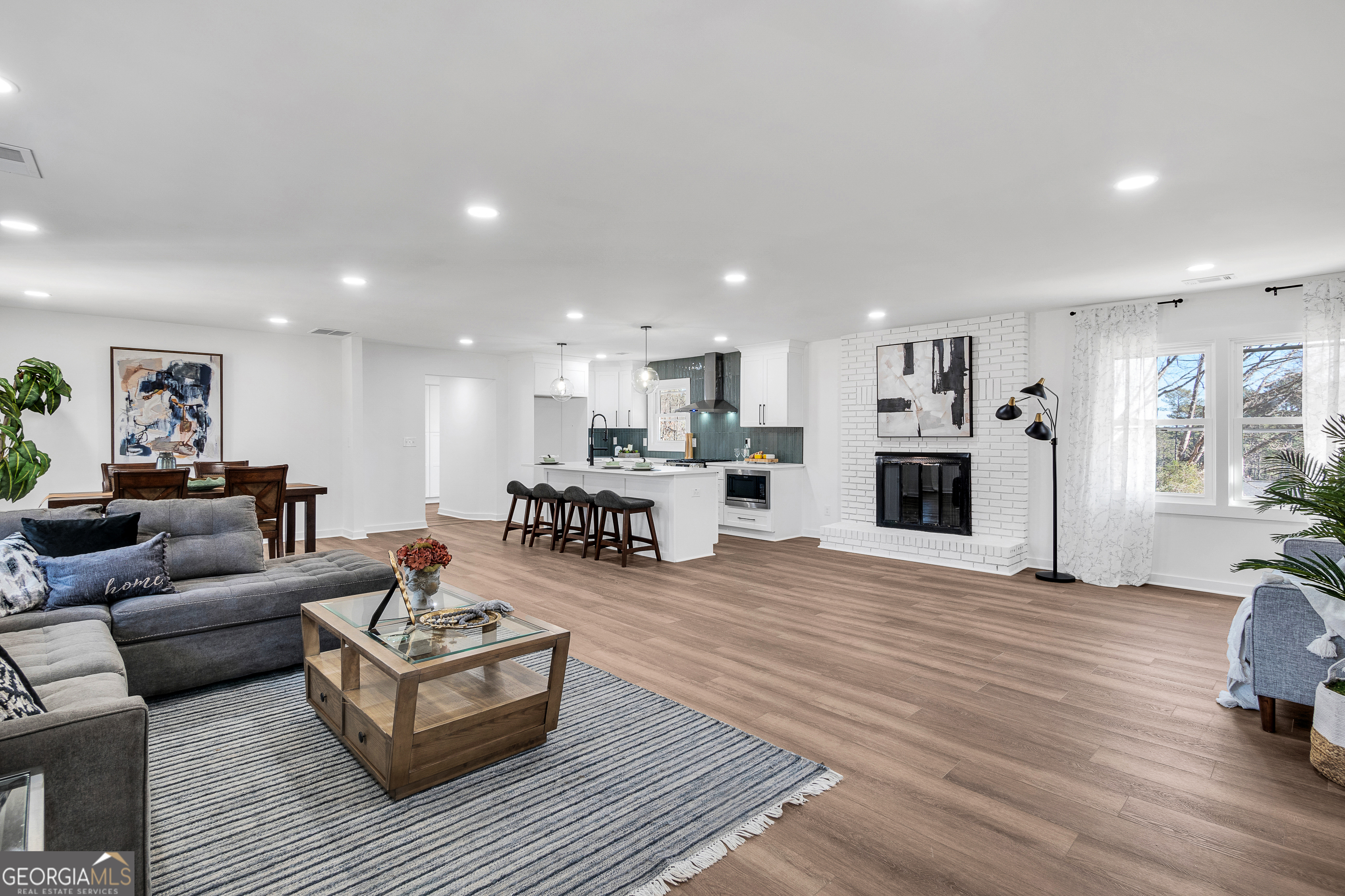 HOLLY HILLS ESTATES - Residential
