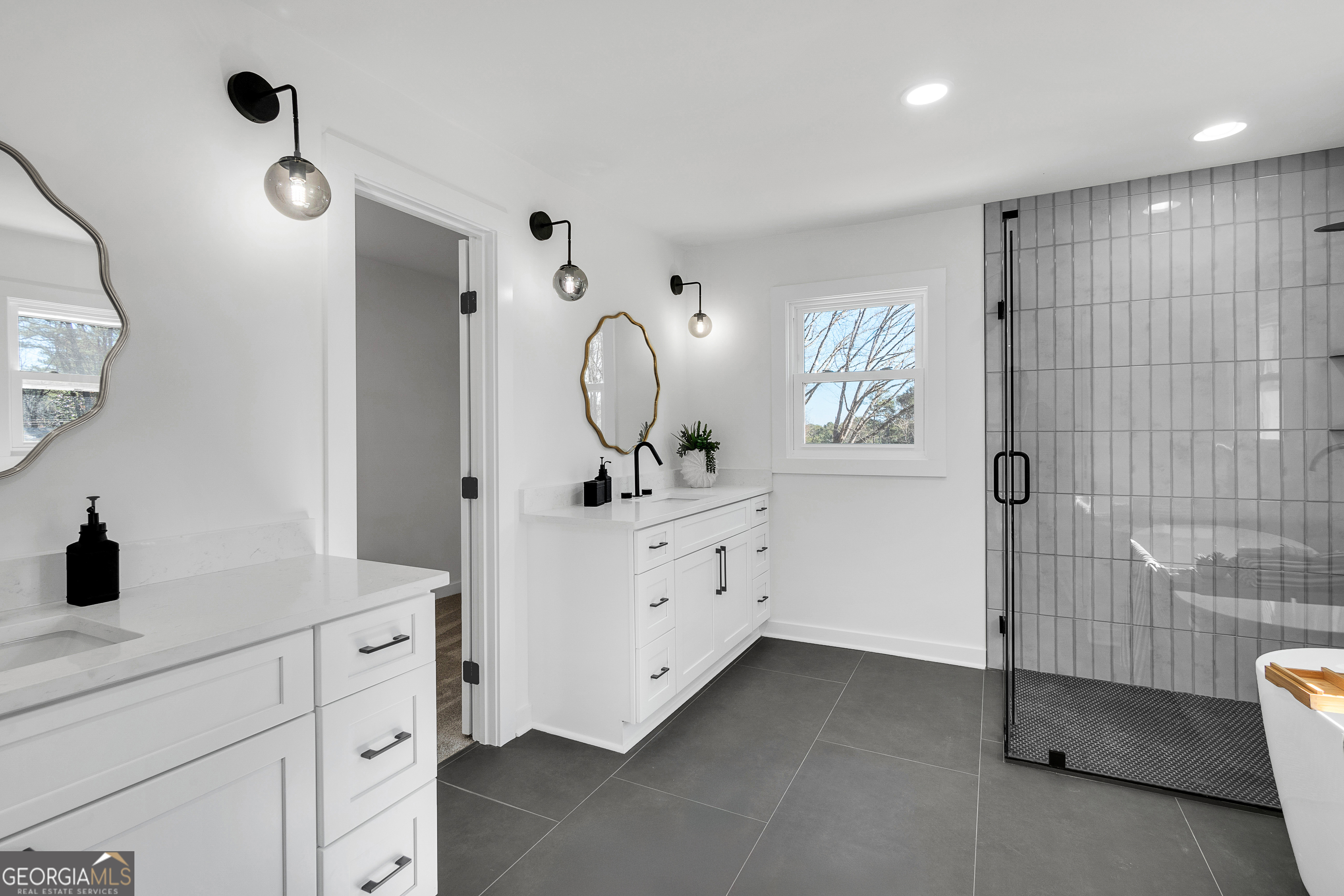 HOLLY HILLS ESTATES - Residential