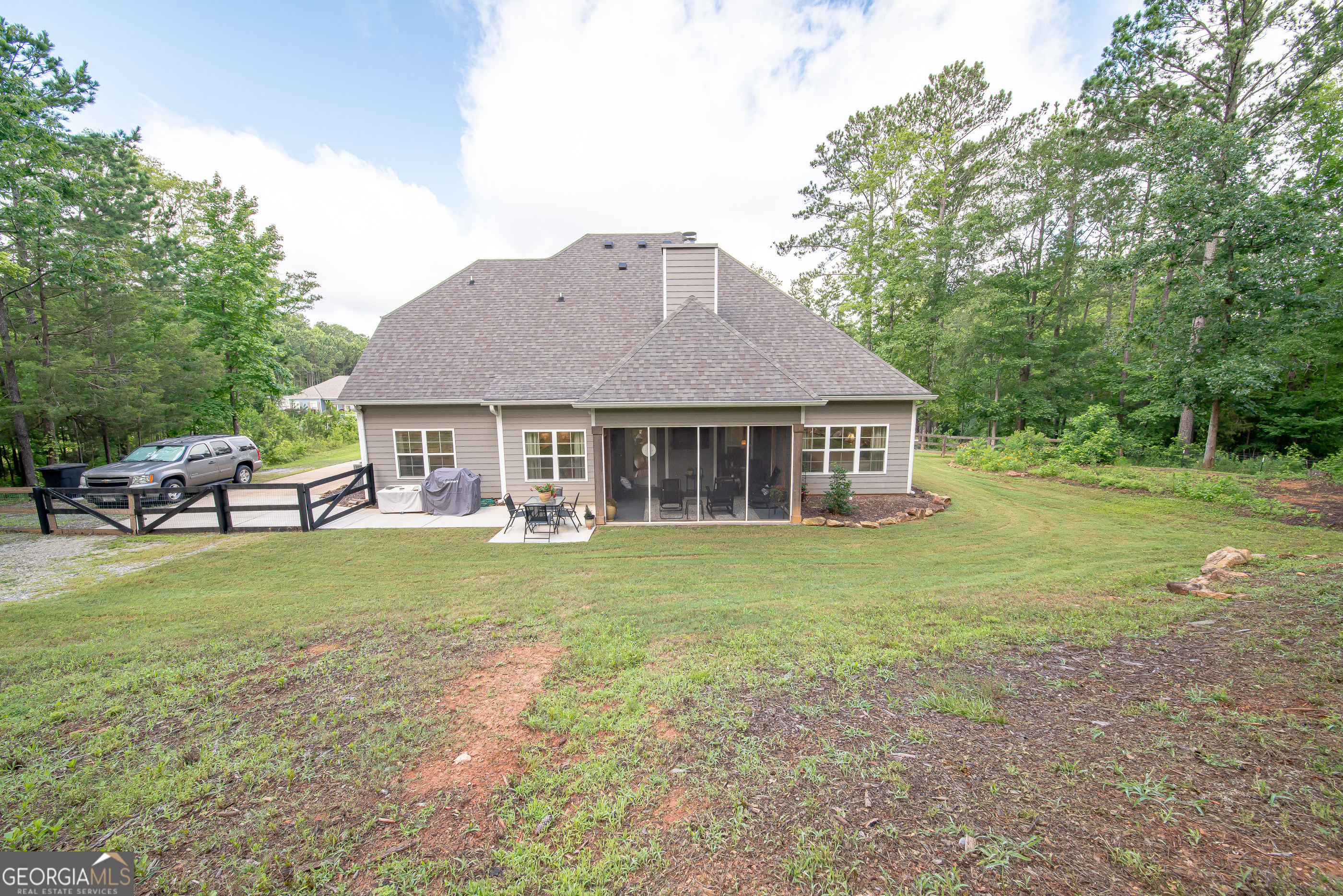 82 Rolling Meadows WAY