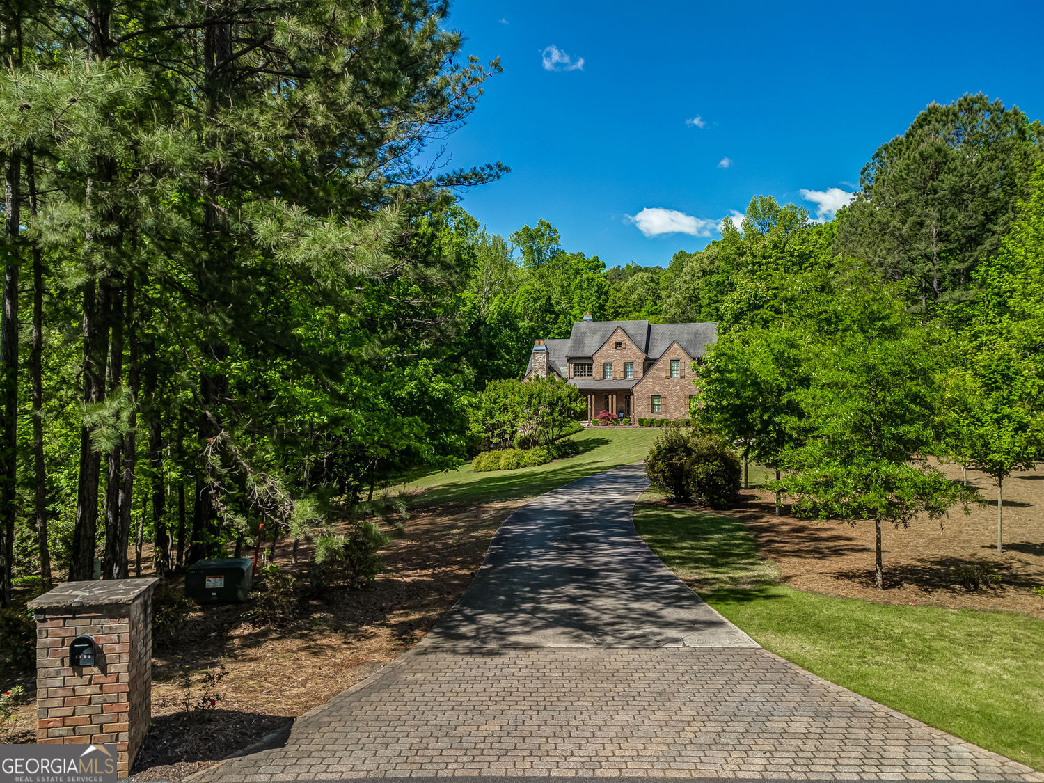 THE ESTATES OF COMBS GROVE - Residential