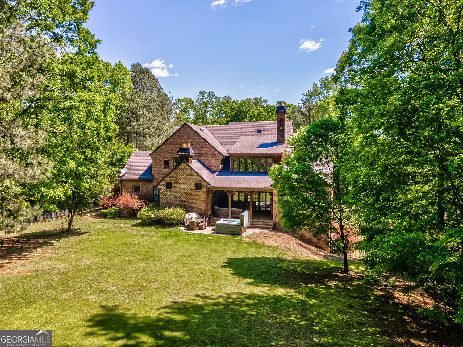 THE ESTATES OF COMBS GROVE - Residential