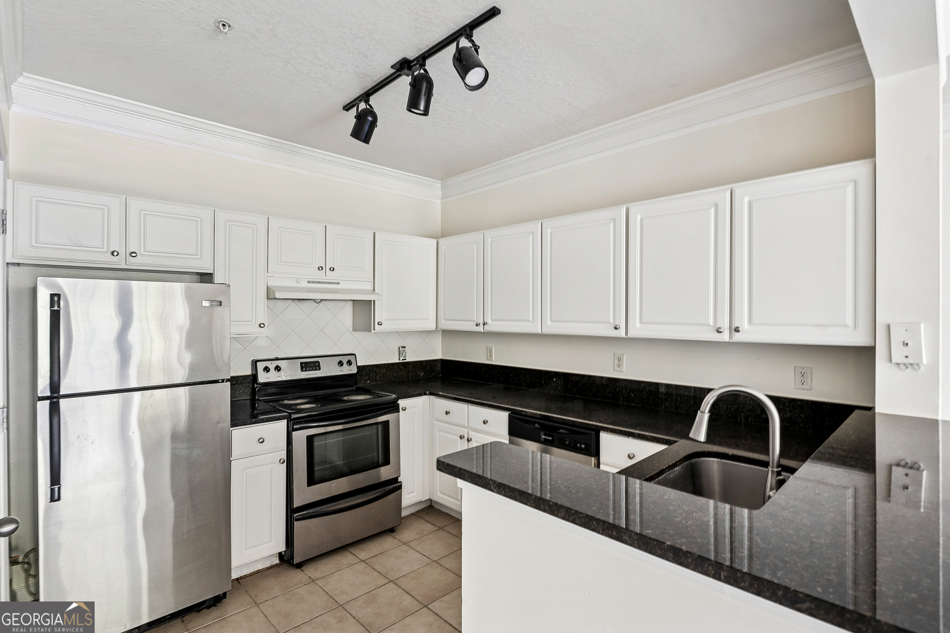 2211 Westchester RDG