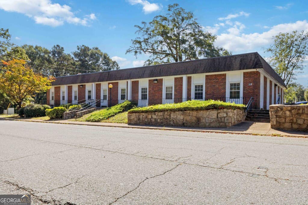 Photo of 118 Stockbridge Road, Jonesboro, GA 30236 (MLS # 10802540)