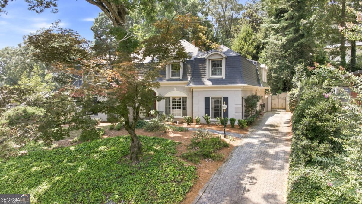 885 Glenwood DR