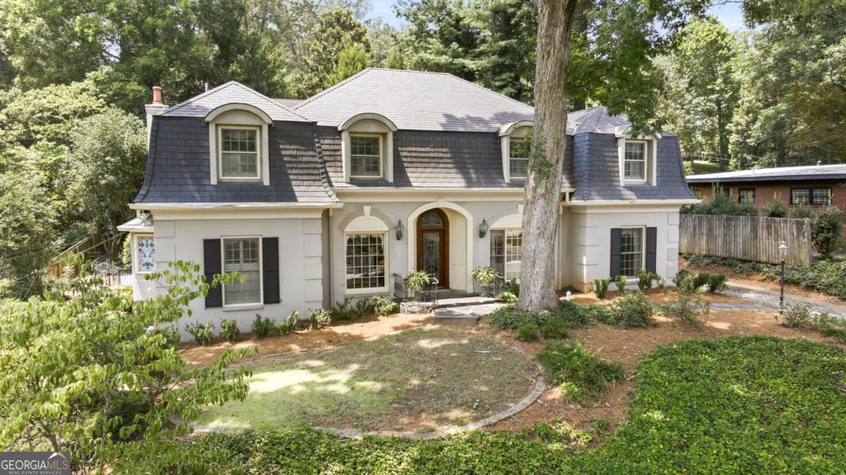 885 Glenwood DR