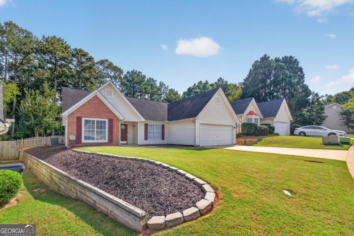 2210 Laurel Pointe LN