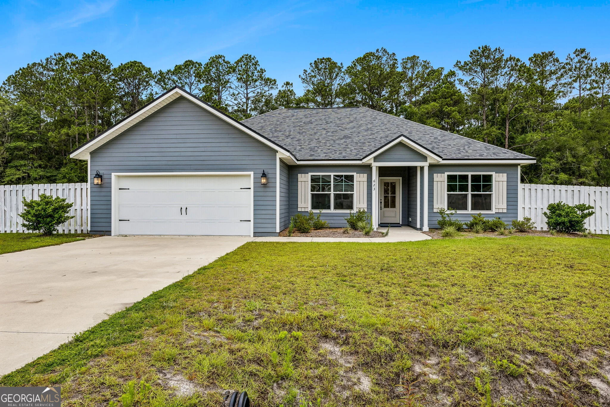623 Foxwood Way
